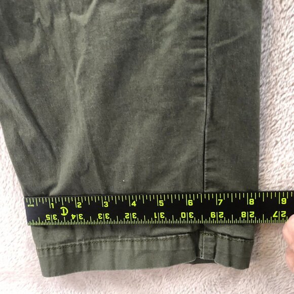 Lee Womens Cargo Pants Size 18W Green Relaxed Fit 1889 Outdoors Casual Classic - Picture 9 of 13